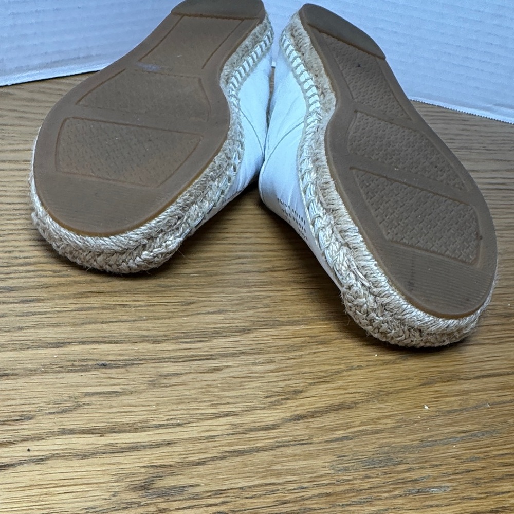 TORY‎ BURCH White Leather Espadrille Flats Perforated Logo Preppy Beach Resort 8 - Picture 12 of 13